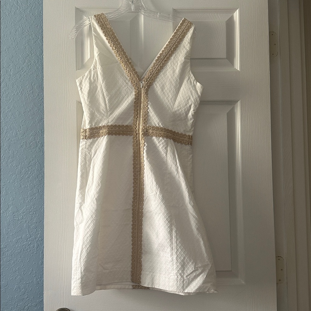 Lilly Pulitzer Resort White Dress with Gold Detailing Size 8 - Picture 3 of 5